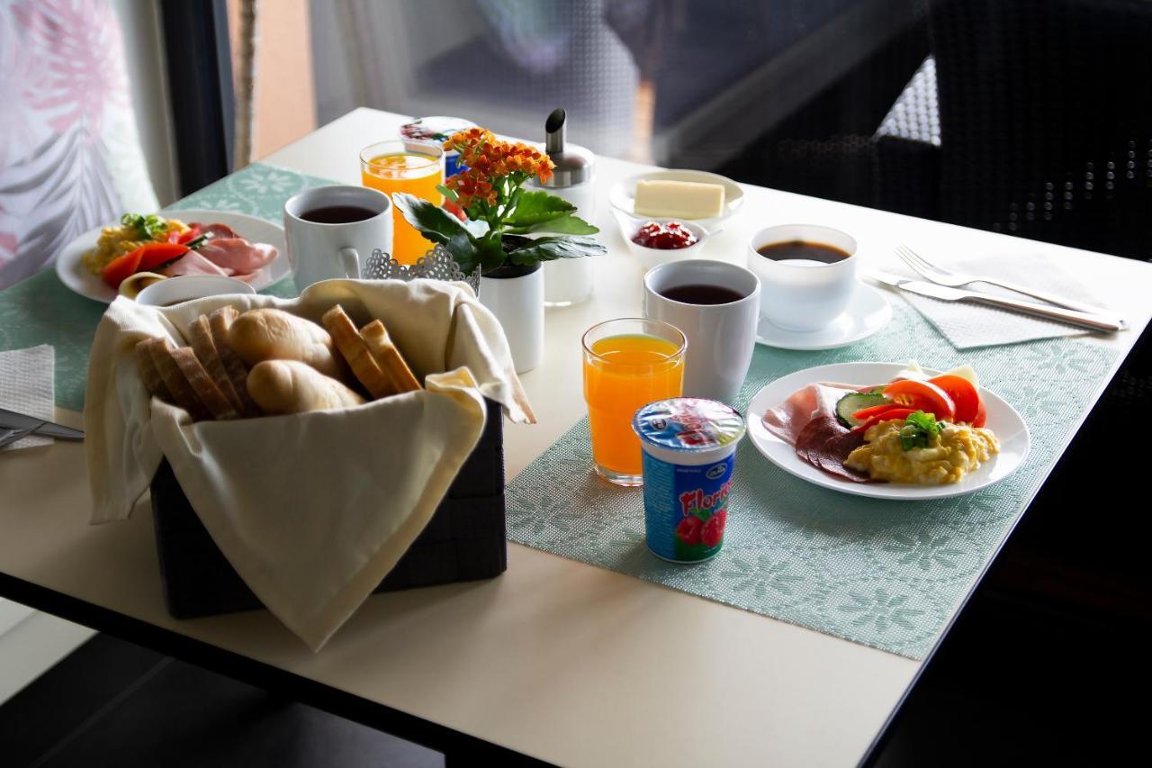 Cafe Na Svahu 4*